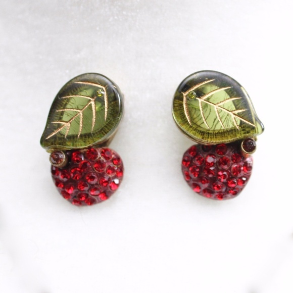 Sweet Romance RARE Gold Tone Rhinestone Cherry Green Glass Leaf Pierced Earring​ - Picture 1 of 2